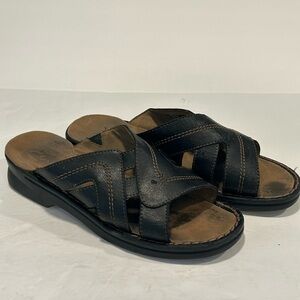 Clarks Black Embossed Leather Sandals Slides Women's 7 Comfort Shoes 88398